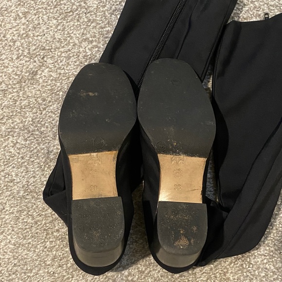 Sophisticated Black Heeled Boots for Women - Picture 3 of 3